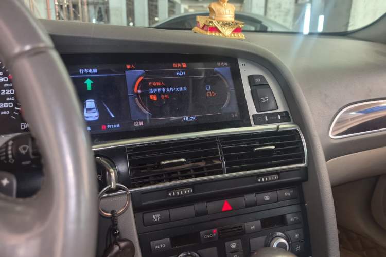 Used Audi A6L 2010 2.0 TFSI Automatic Standard Edition Audio And AC Panel