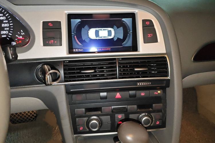 Used Audi A6L 2010 2.0 TFSI Automatic Standard Edition Audio And AC Panel
