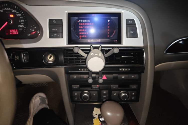 Used Audi A6L 2010 2.4L Comfort Edition Audio And AC Panel