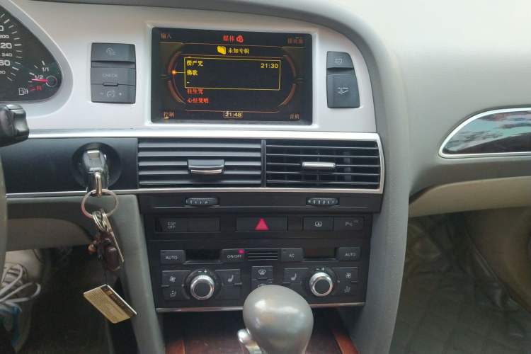 Used Audi A6L 2010 2.7 TDI Audio And AC Panel