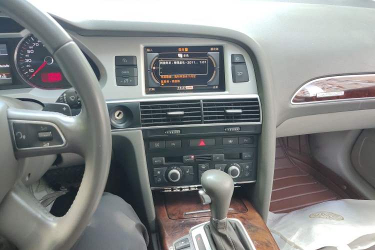 Used Audi A6L 2010 3.0 TFSI quattro Luxury Model Audio And AC Panel