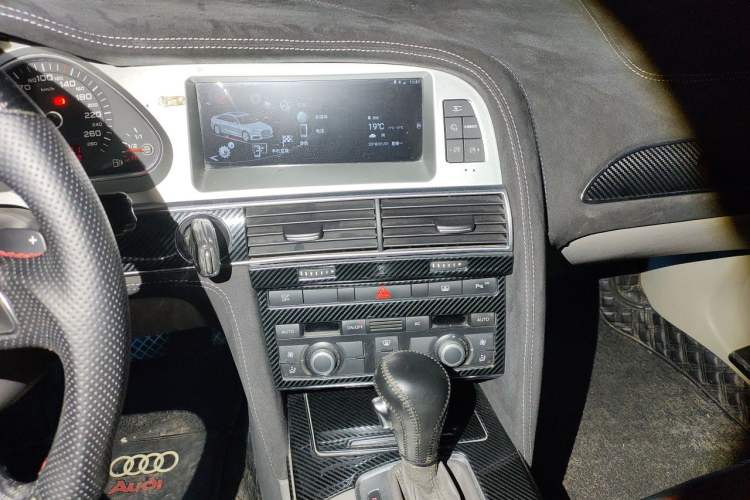 Used Audi A6L 2010 2.0 TFSI Automatic Standard Edition Audio And AC Panel