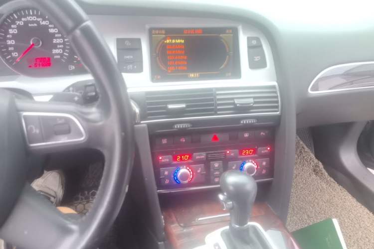 Used Audi A6L 2010 2.4L Comfort Edition Audio And AC Panel