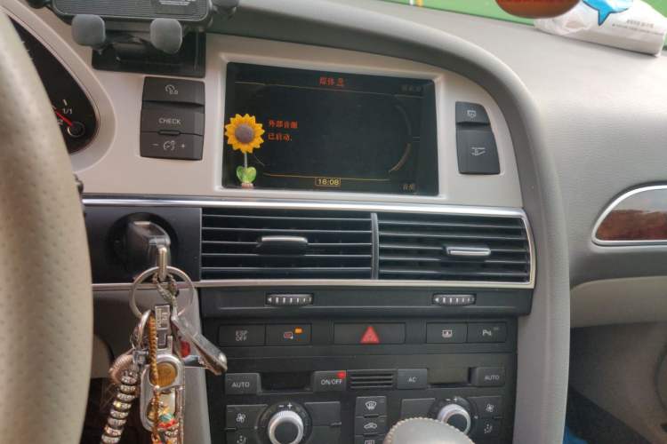 Used Audi A6L 2010 2.4L Technology Edition Audio And AC Panel