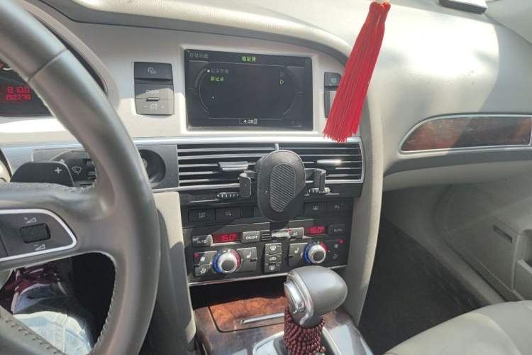 Used Audi A6L 2010 2.4L Comfort Edition Audio And AC Panel