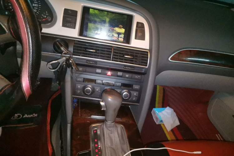 Used Audi A6L 2010 2.7 TDI Audio And AC Panel