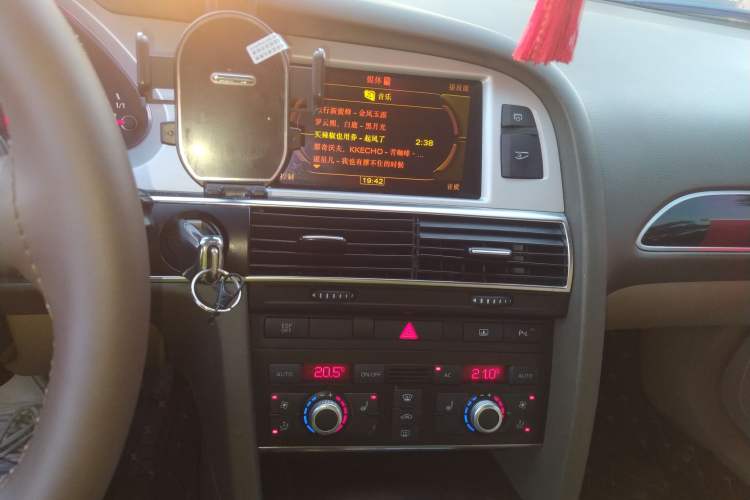 Used Audi A6L 2010 2.7 TDI Audio And AC Panel