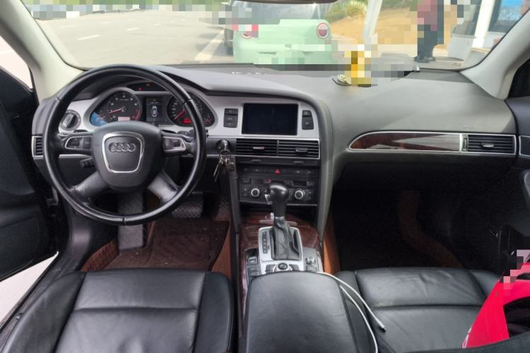 Used Audi A6L 2010 2.4L Comfort Edition Center Console