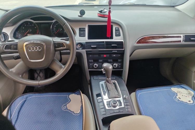 Used Audi A6L 2010 2.4L Technology Edition Center Console