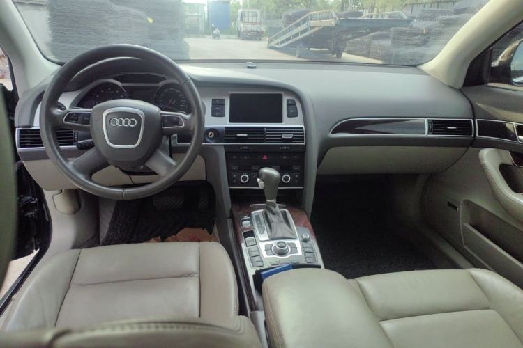 Used Audi A6L 2010 2.4L Luxury Edition Center Console