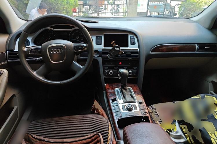 Used Audi A6L 2010 2.4L Technology Edition Center Console