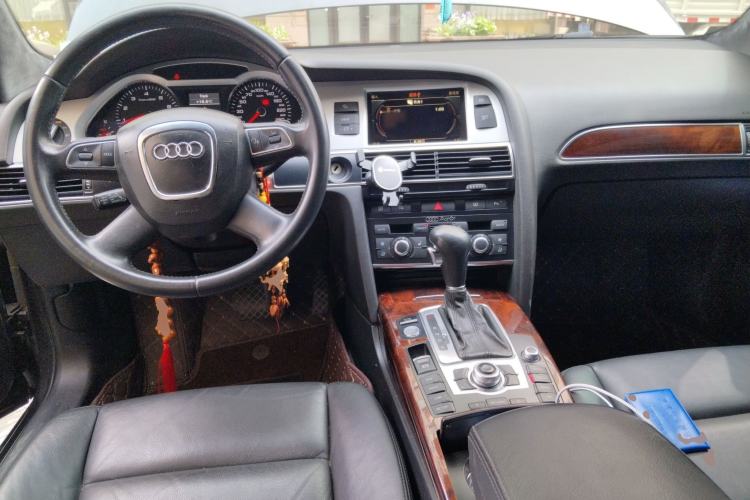 Used Audi A6L 2010 2.4L Comfort Edition Center Console