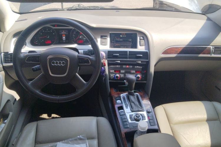 Used Audi A6L 2010 2.4L Comfort Edition Center Console