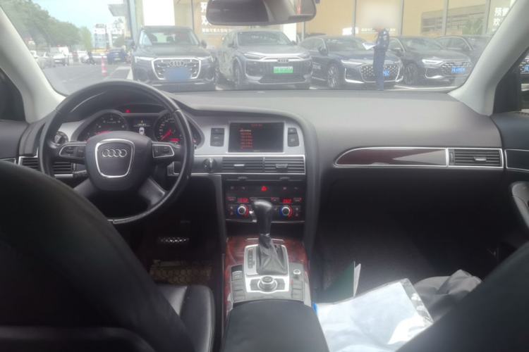 Used Audi A6L 2010 2.4L Comfort Edition Center Console