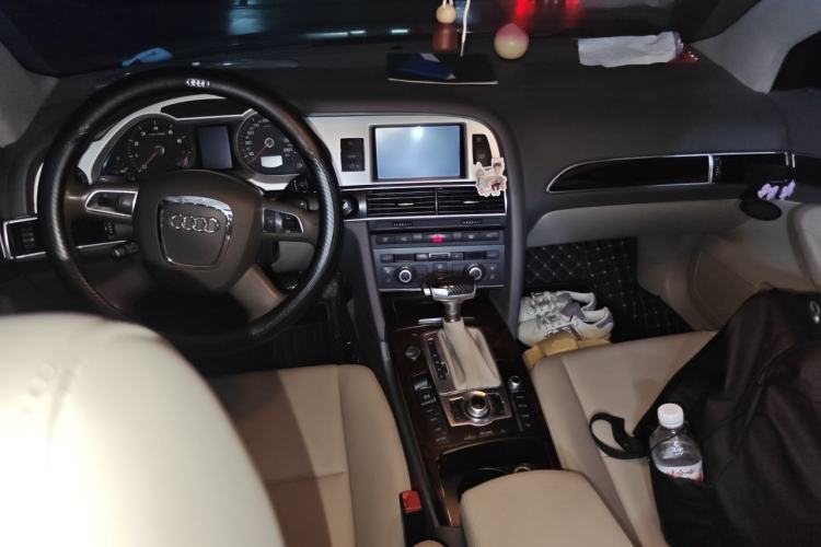 Used Audi A6L 2010 2.4L Technology Edition Center Console