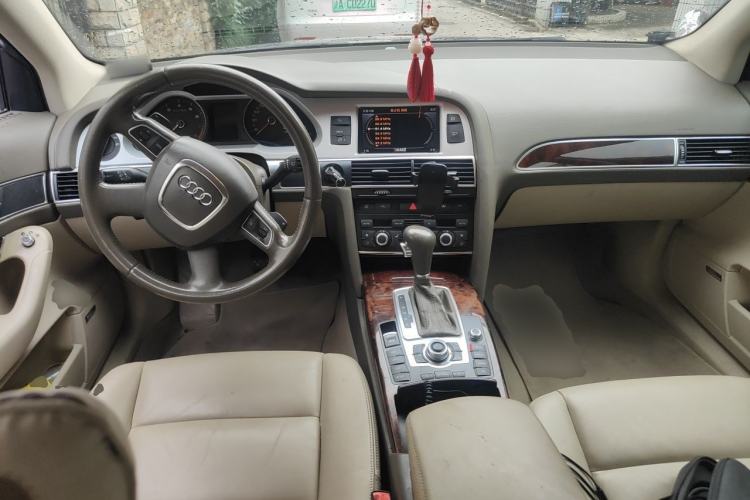Used Audi A6L 2010 2.4L Comfort Edition Center Console