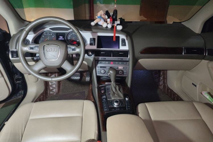 Used Audi A6L 2010 2.4L Comfort Edition Center Console