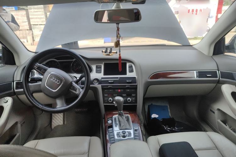 Used Audi A6L 2010 2.4L Comfort Edition Center Console