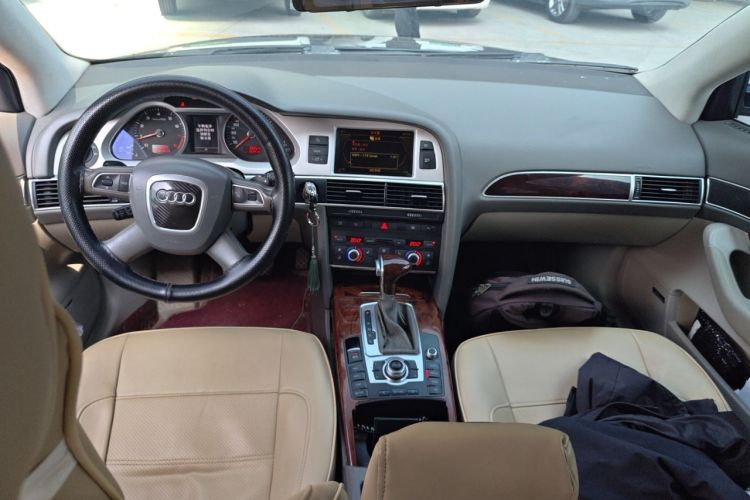 Used Audi A6L 2010 2.4L Comfort Edition Center Console