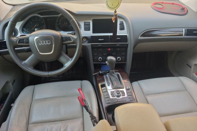 Used Audi A6L 2010 2.4L Comfort Edition Center Console