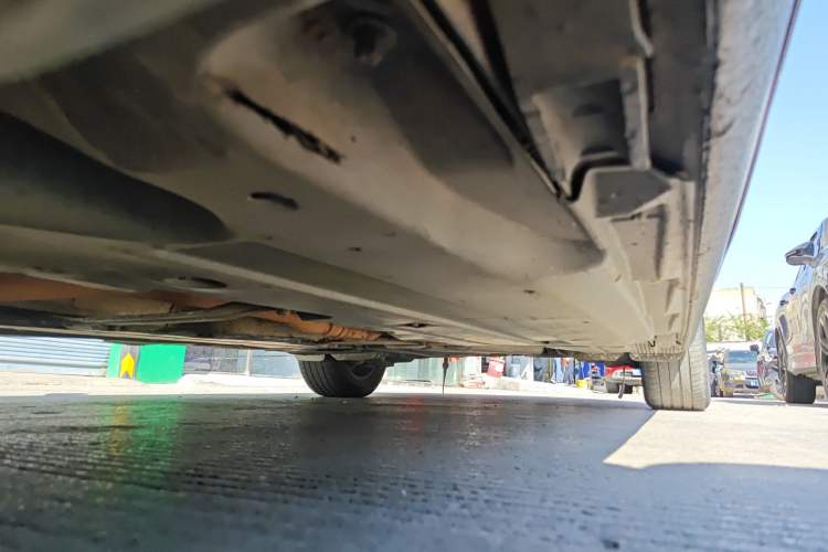 Used Audi A6L 2010 2.0 TFSI Automatic Standard Edition Chassis Front Left