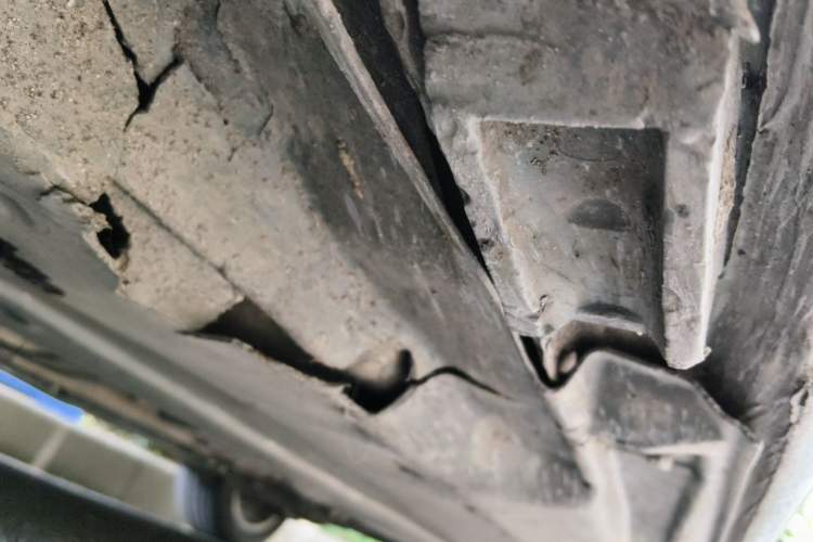Used Audi A6L  Chassis Front Left