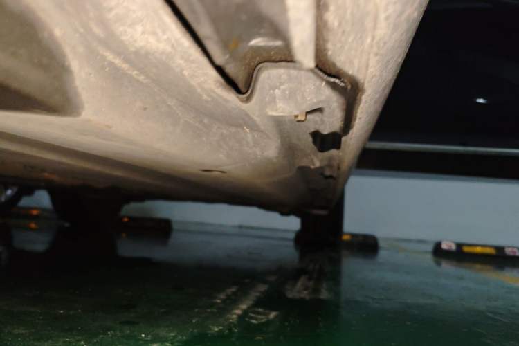Used Audi A6L 2010 2.0 TFSI Automatic Standard Edition Chassis Front Left