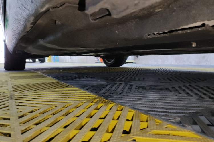 Used Audi A6L 2010 2.4L Comfort Edition Chassis Front Right