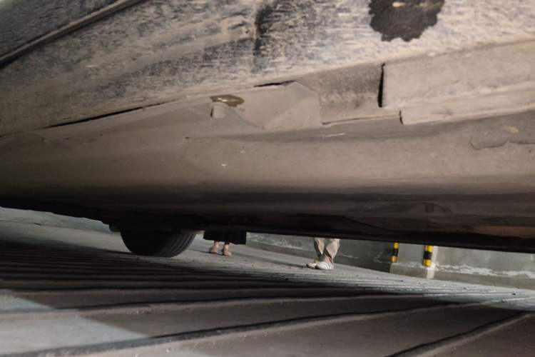 Used Audi A6L 2010 2.0 TFSI Automatic Standard Edition Chassis Front Right
