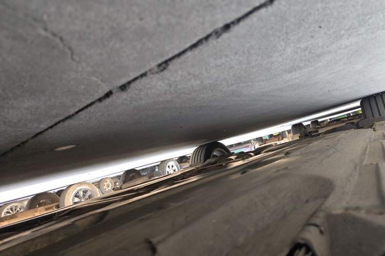 Used Audi A6L 2010 2.4L Comfort Edition Chassis Front Right