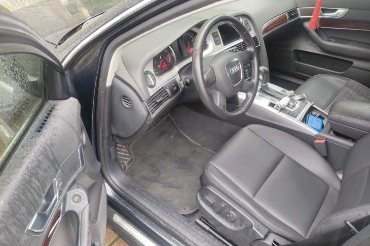 Used Audi A6L 2010 2.0 TFSI Automatic Standard Edition Driver Seat