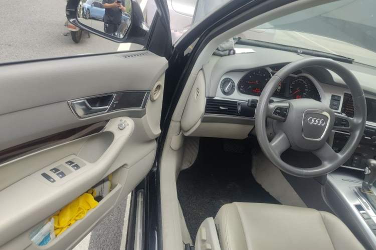 Used Audi A6L 2010 2.0 TFSI Automatic Standard Edition Driver Seat
