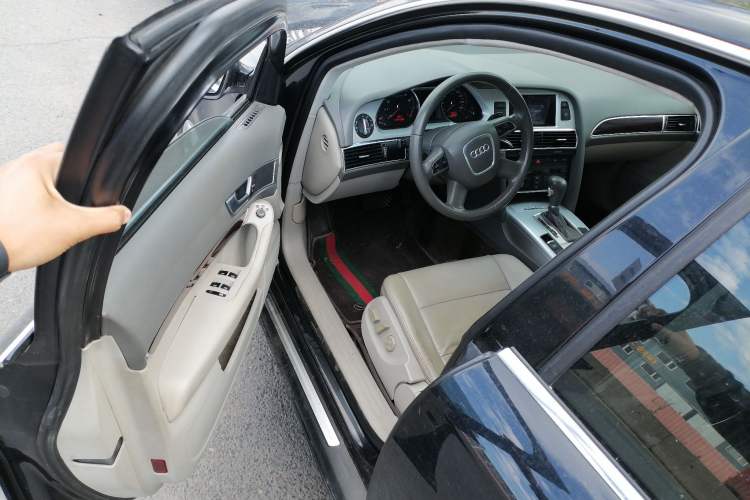Used Audi A6L 2010 2.0 TFSI Automatic Standard Edition Driver Seat