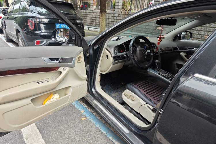 Used Audi A6L 2010 2.0 TFSI Automatic Standard Edition Driver Seat