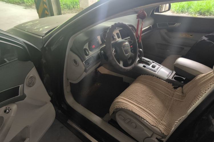 Used Audi A6L 2010 2.0 TFSI Automatic Standard Edition Driver Seat
