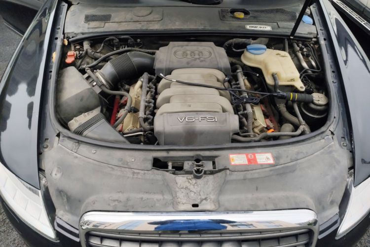 Used Audi A6L 2010 2.8 FSI Comfort Model Engine Bay