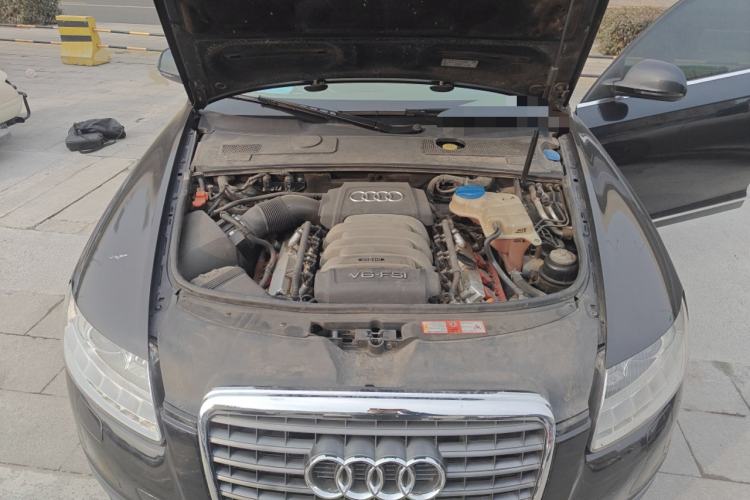 Used Audi A6L 2010 2.8 FSI Comfort Model Engine Bay