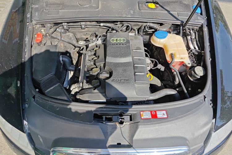 Used Audi A6L 2010 2.0 TFSI Automatic Standard Edition Engine Bay
