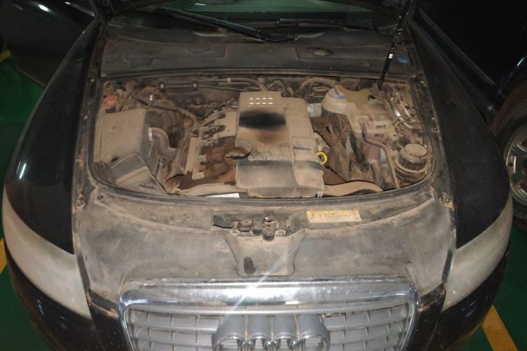 Used Audi A6L 2010 2.0 TFSI Automatic Standard Edition Engine Bay