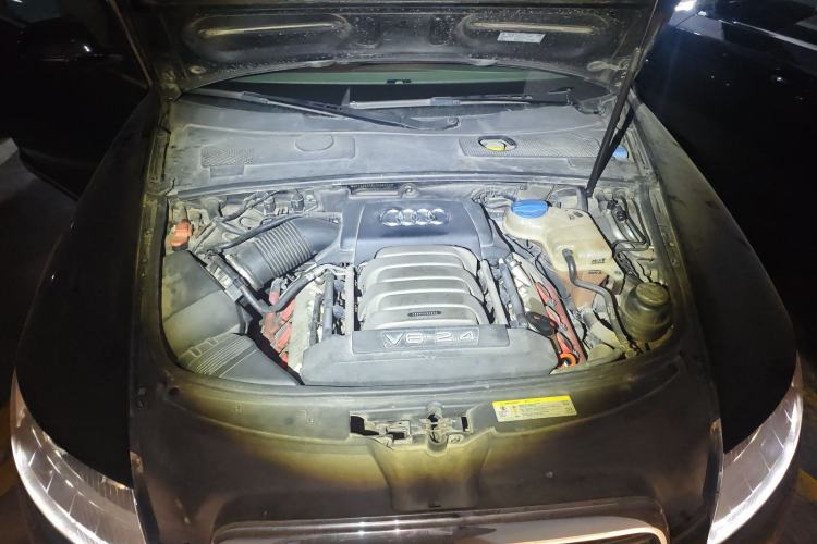 Used Audi A6L 2010 2.4L Technology Edition Engine Bay