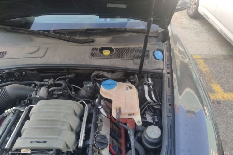 Used Audi A6L 2010 2.4L Technology Edition Engine Bay Left