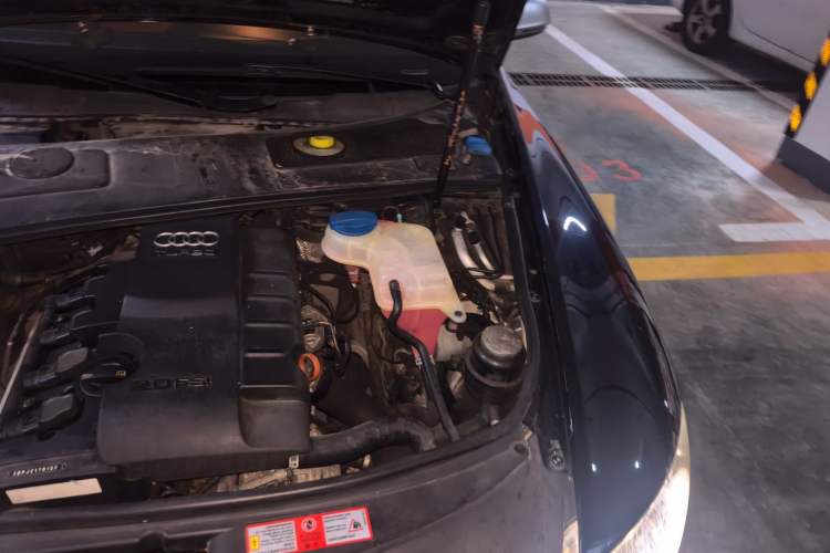 Used Audi A6L 2010 2.0 TFSI Automatic Standard Edition Engine Bay Left