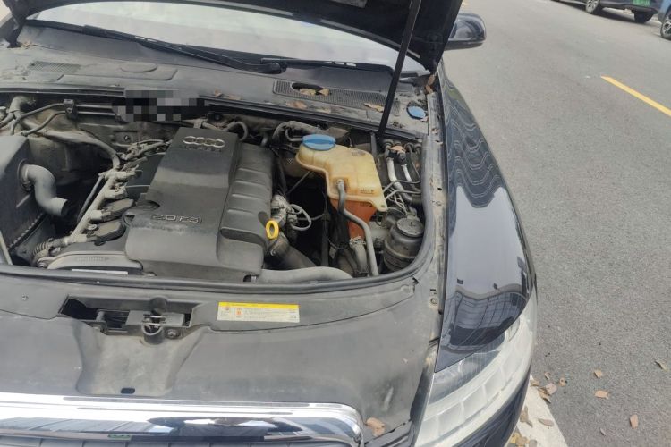 Used Audi A6L 2010 2.0 TFSI Automatic Standard Edition Engine Bay Left