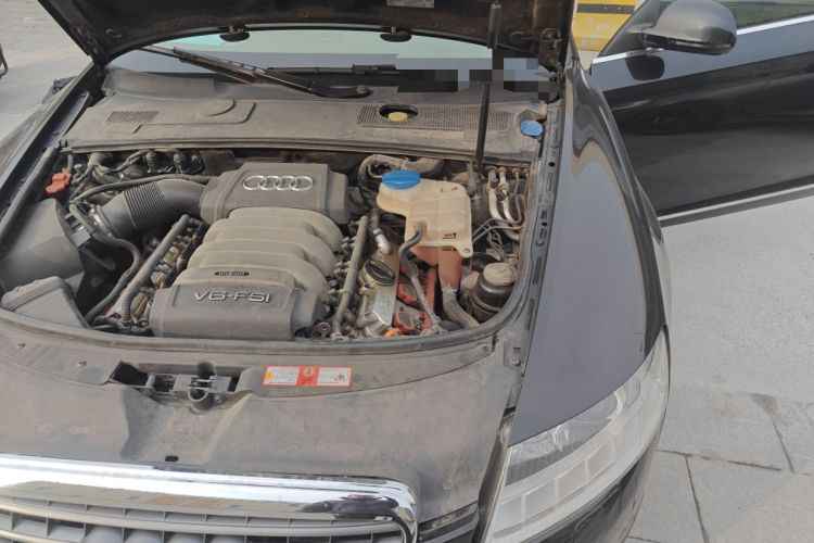 Used Audi A6L 2010 2.8 FSI Comfort Model Engine Bay Left