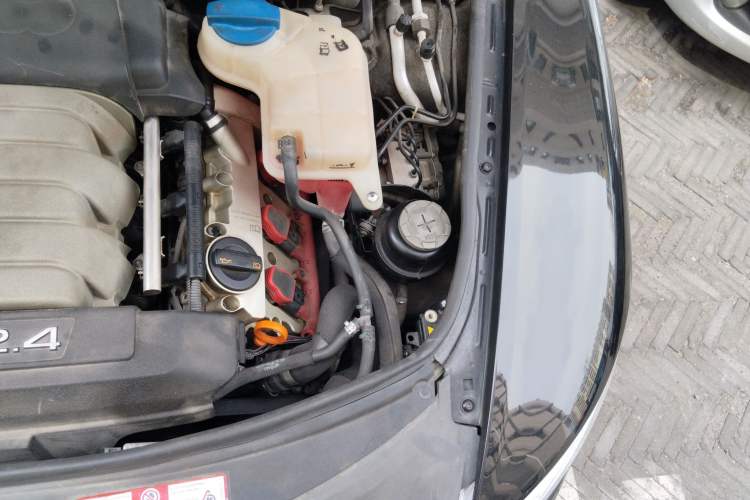Used Audi A6L 2010 2.4L Comfort Edition Engine Bay Left