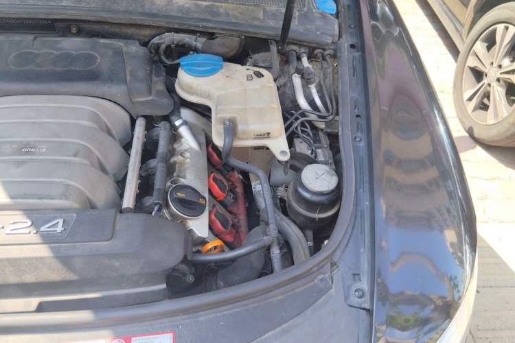 Used Audi A6L 2010 2.4L Comfort Edition Engine Bay Left