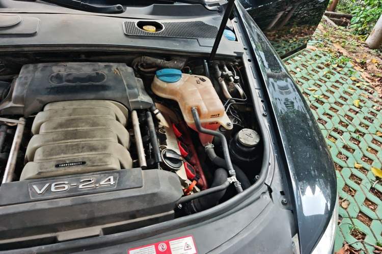 Used Audi A6L 2010 2.4L Technology Edition Engine Bay Left