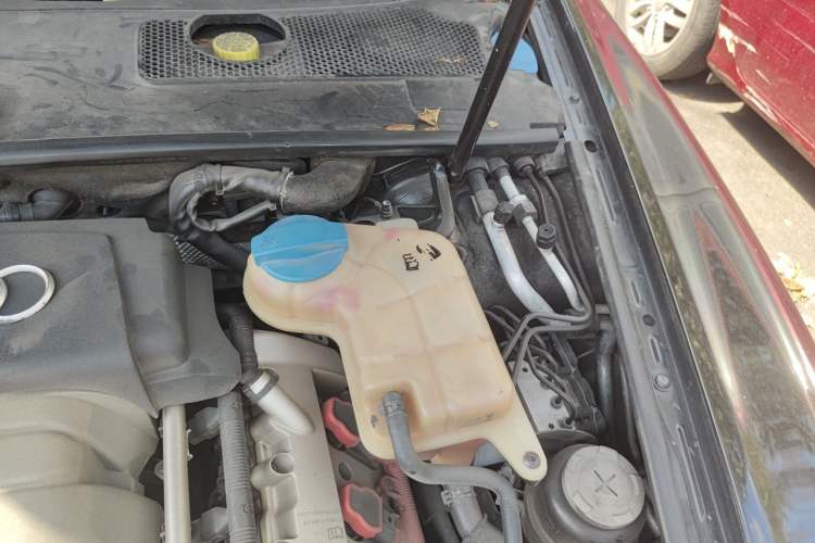 Used Audi A6L 2010 2.4L Comfort Edition Engine Bay Left