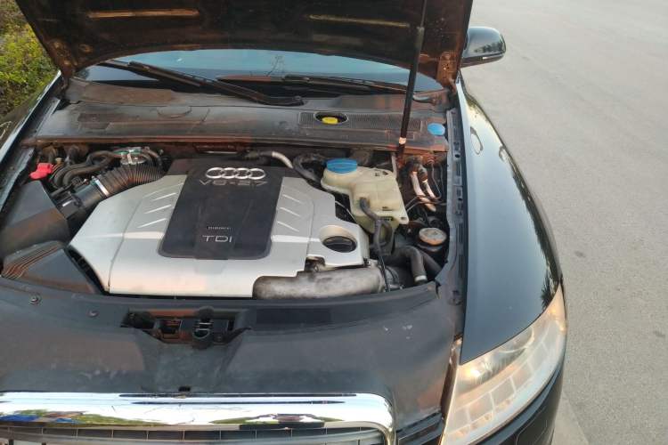 Used Audi A6L 2010 2.7 TDI Engine Bay Left