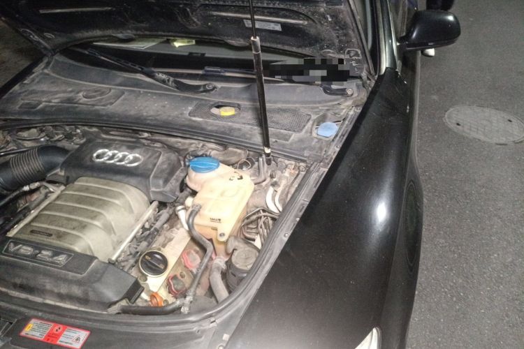 Used Audi A6L 2010 2.4L Comfort Edition Engine Bay Left